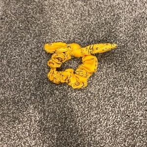 Claire’s yellow bandana bow scrunchie